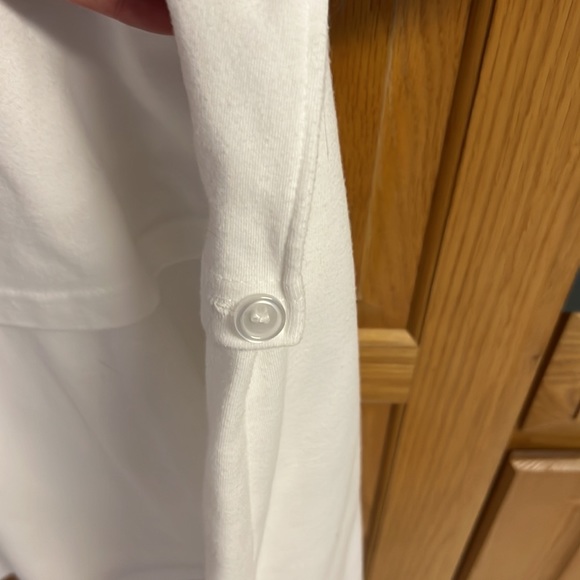 White maternity/nursing too by Lansinoh size large - Picture 3 of 6